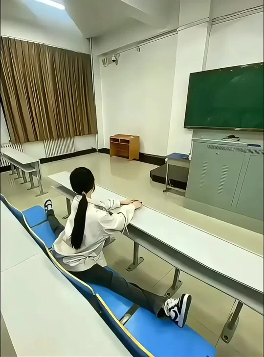 公交车被弄得走不动路走不说说